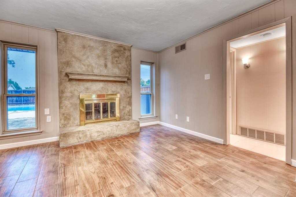 1619 Marquette Dr - Photo 3 of 33