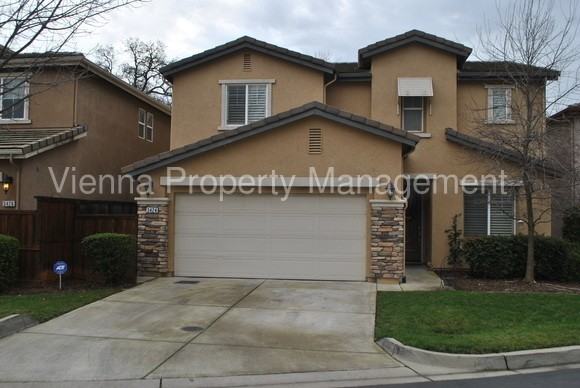 3424 Kensington Ct - Photo 3 of 50