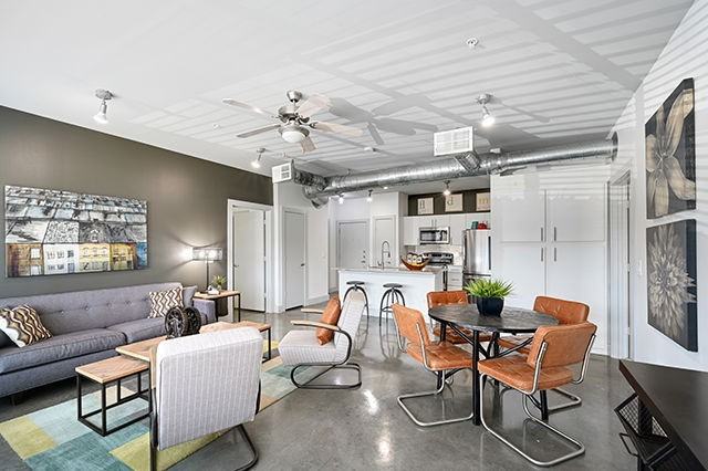 5225 Maple Springs Blvd - Photo 5 of 8