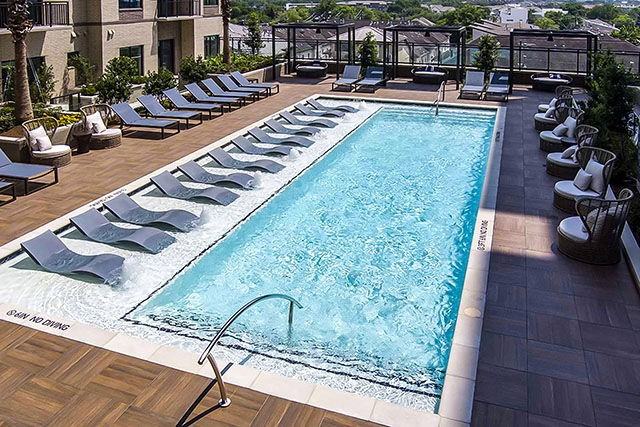 2727 Albany St - Photo 3 of 8