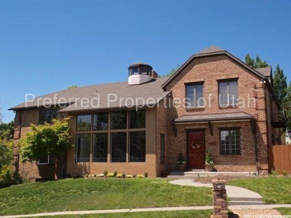 1607 Damon Way