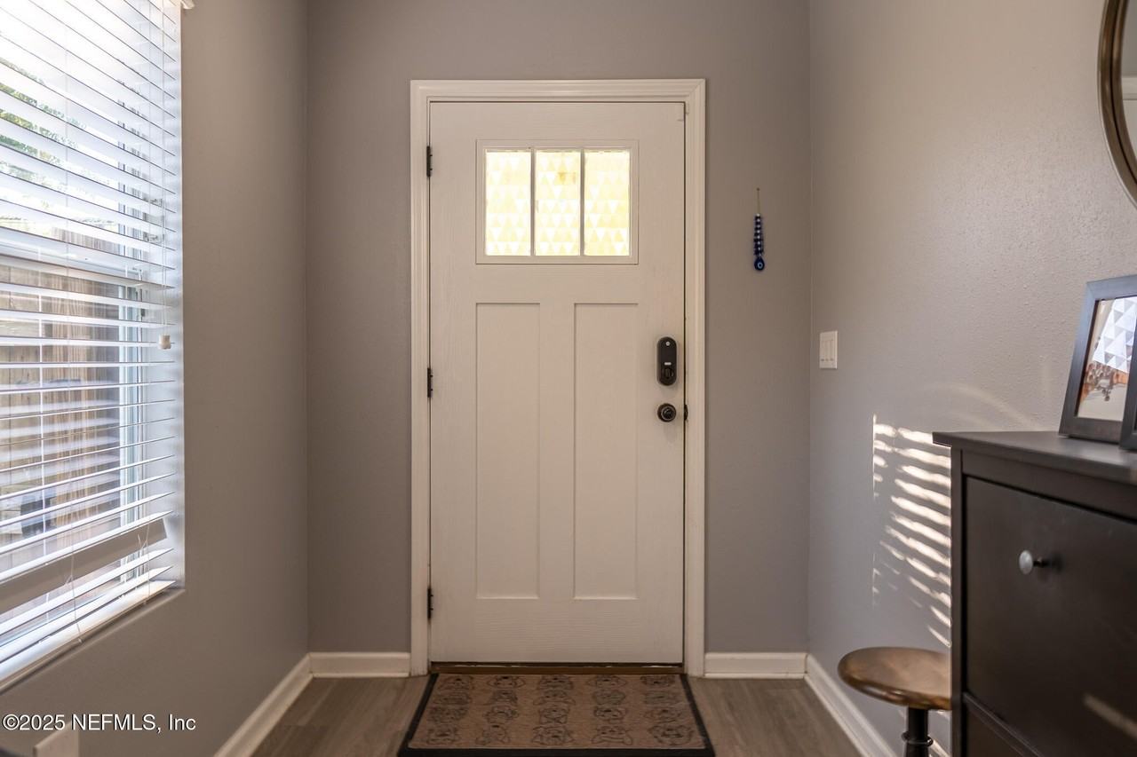 1319 Lasalle St - Photo 3 of 25