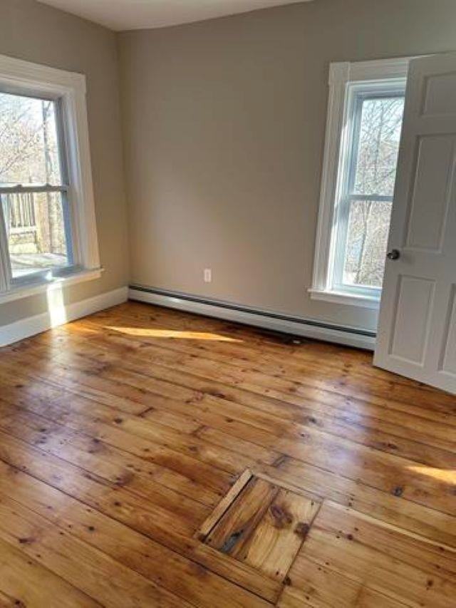449 W River Rd - Photo 3 of 6