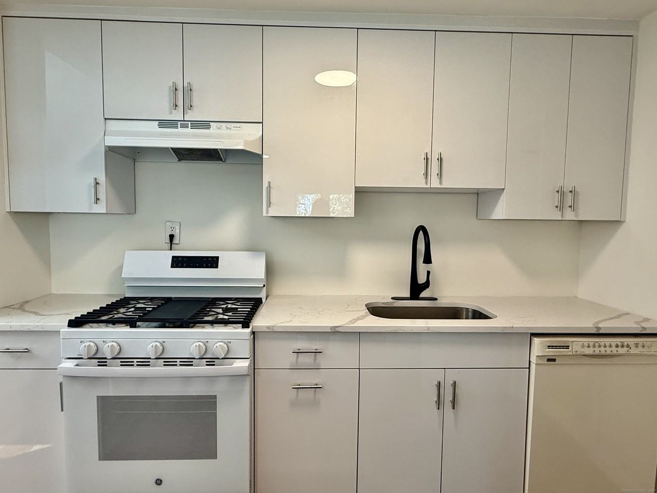 194 Courtland Ave - Photo 6 of 31