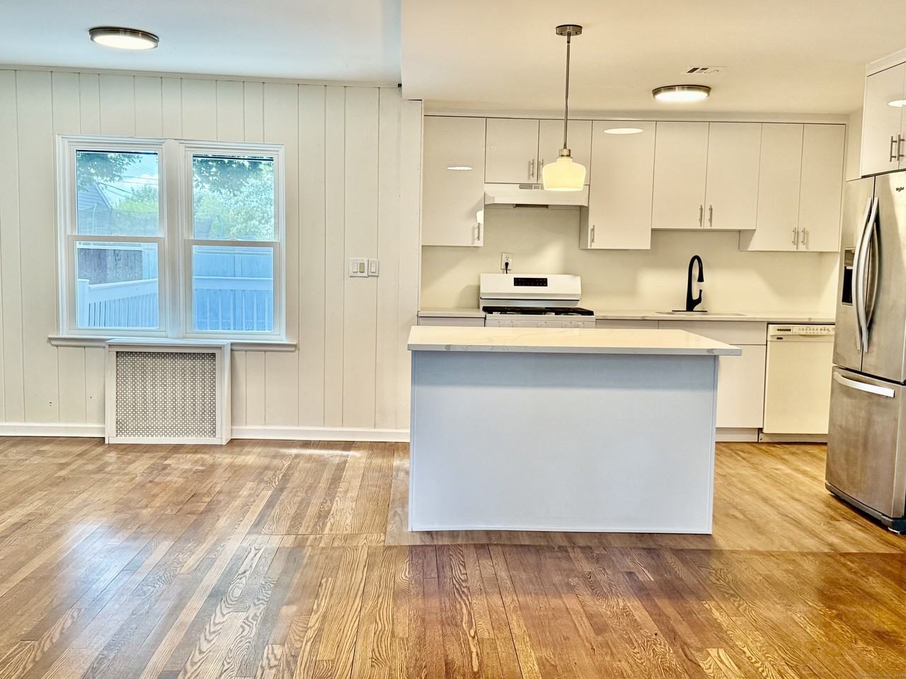 194 Courtland Ave - Photo 7 of 31