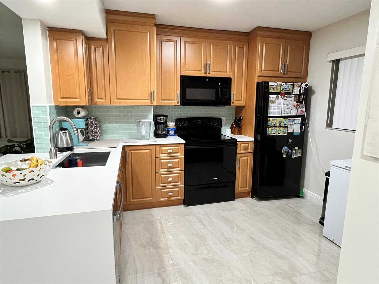 12069 Royal Palm Blvd - Photo 6 of 22