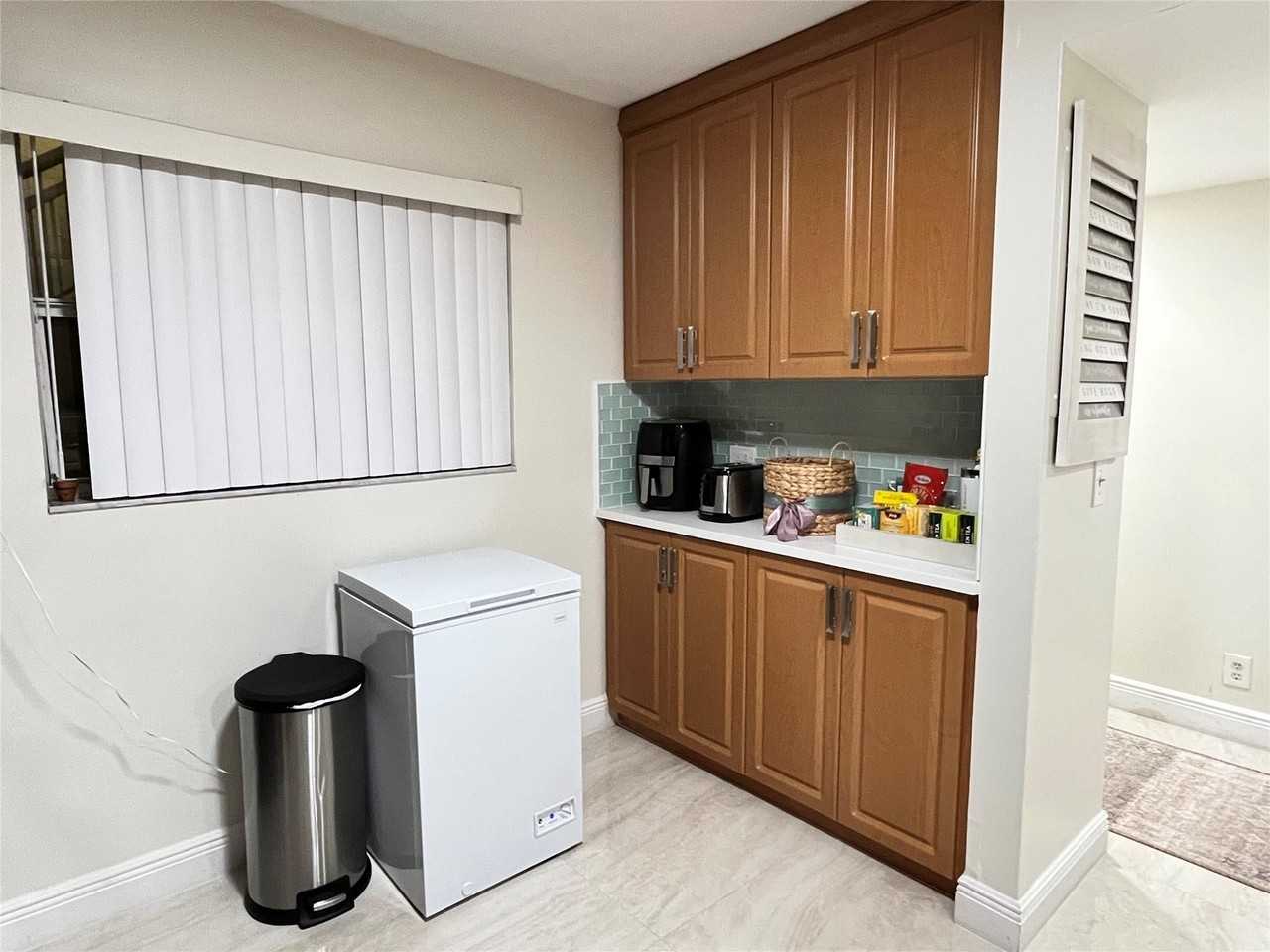 12069 Royal Palm Blvd - Photo 7 of 22