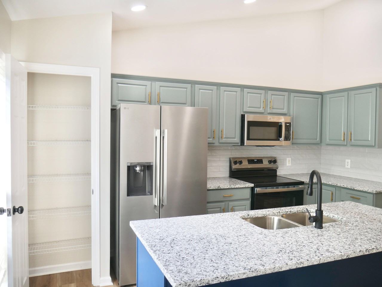 Old Ironside Dr - Photo 7 of 12