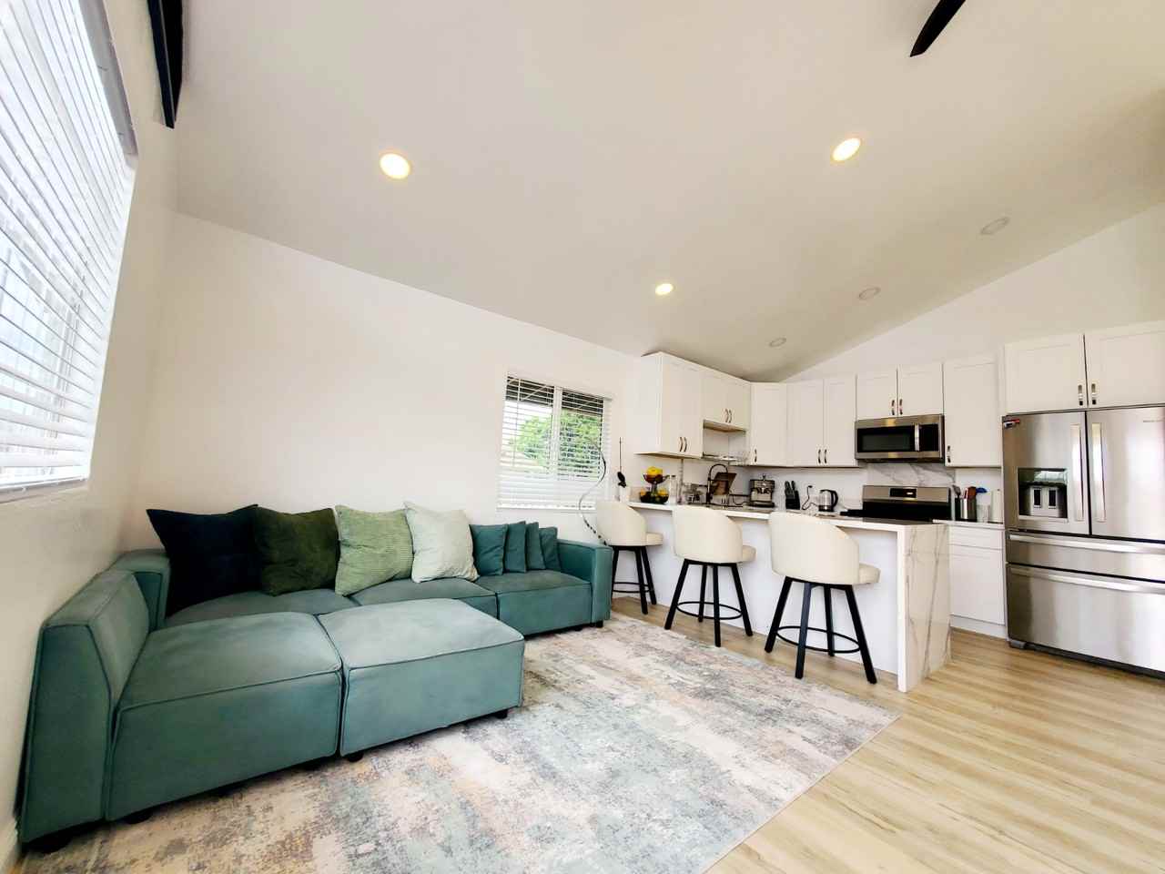 5521 Blueridge St - Photo 4 of 25