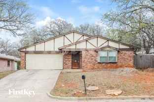 4817 Crest Dr - Photo 1 of 1