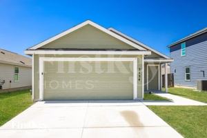 featured image of 2424 Lake Hls