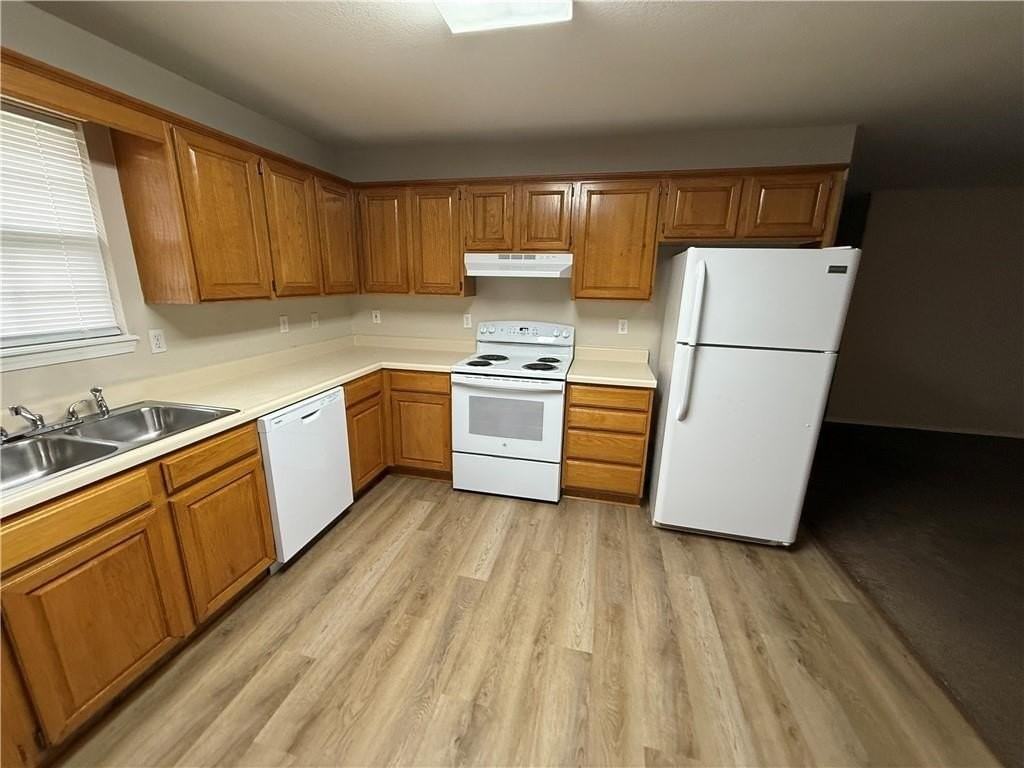 1160 N Boxley Ave - Photo 6 of 15