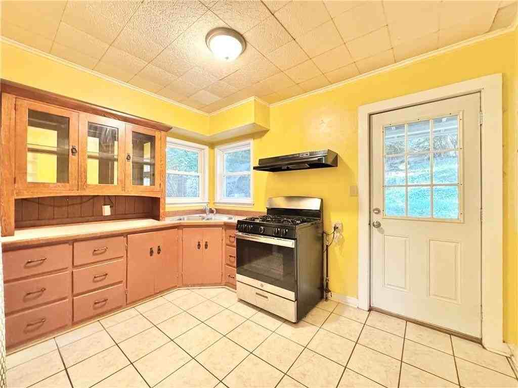 707 E Lafayette St - Photo 7 of 12