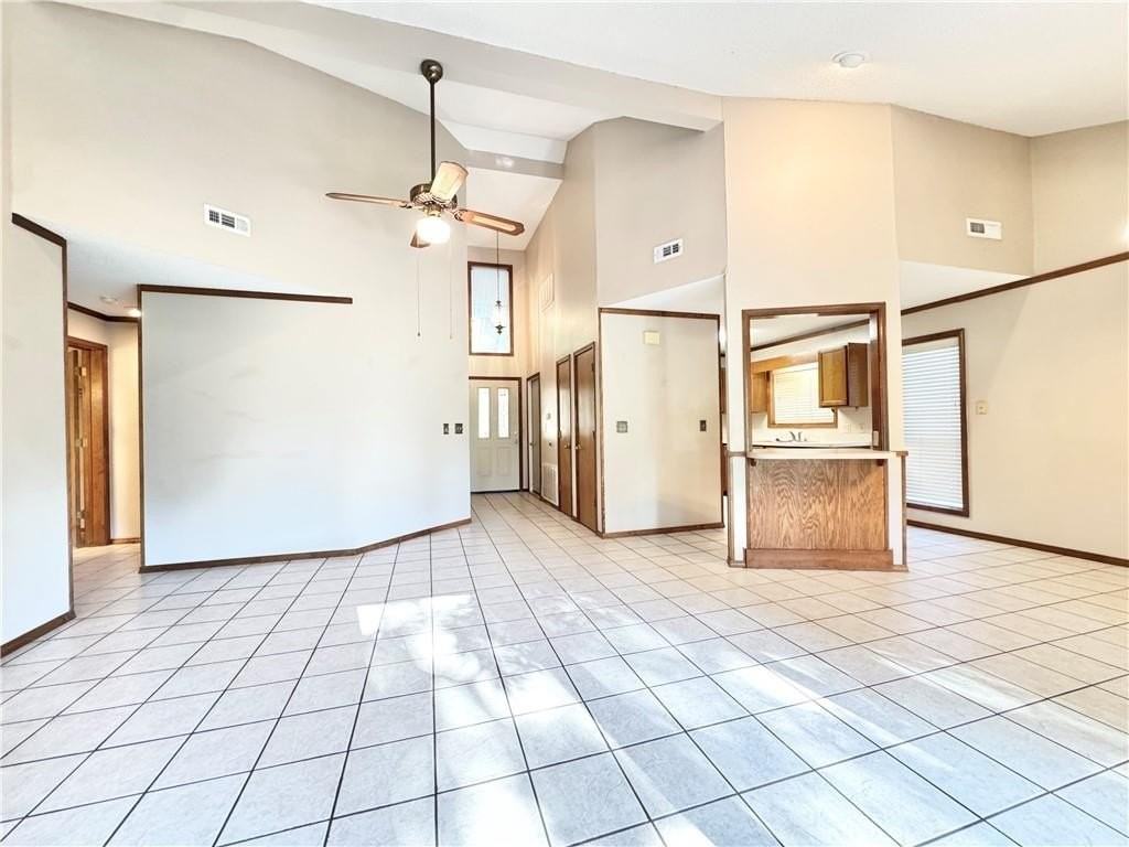 2722 E Coy Kaylor Dr - Photo 3 of 19