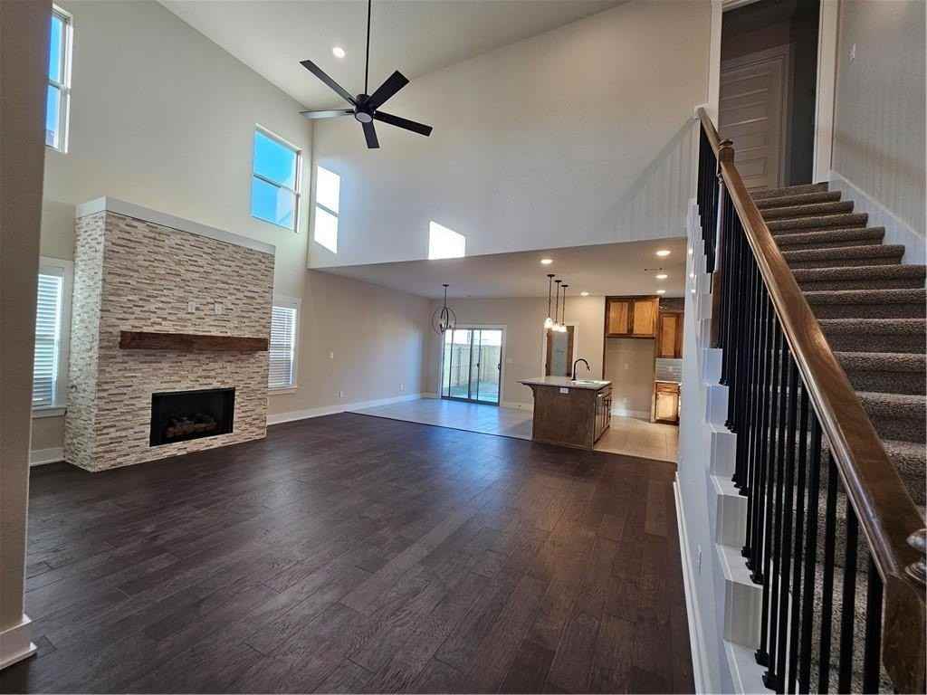 7102 Southwest High Meadow Boulevard - Photo 3 of 28