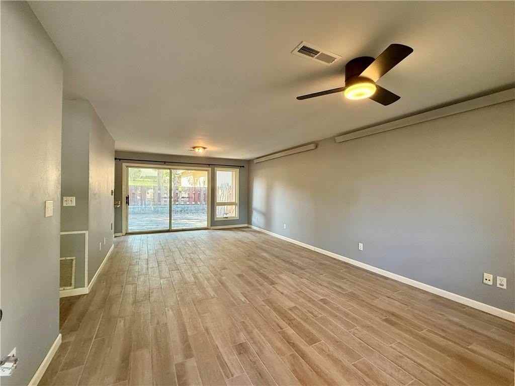 11 Mellor Ln - Photo 4 of 32