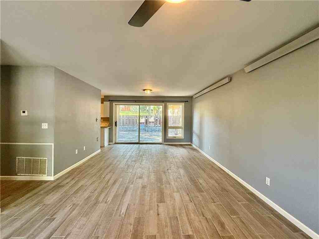 11 Mellor Ln - Photo 5 of 32