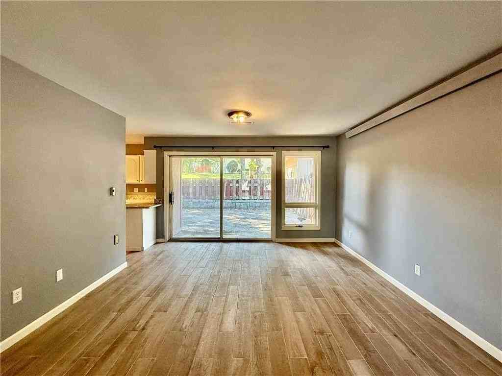 11 Mellor Ln - Photo 7 of 32