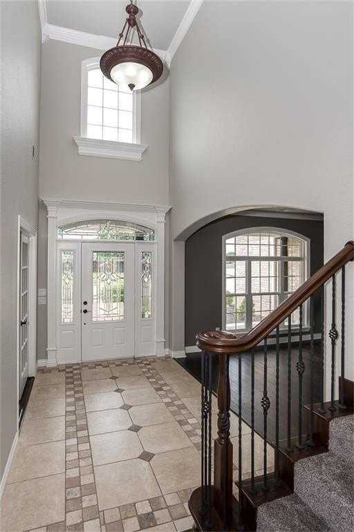 601 Auburn St - Photo 4 of 50