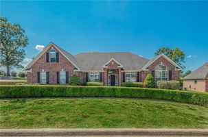 featured image of 110 W Champions Blvd