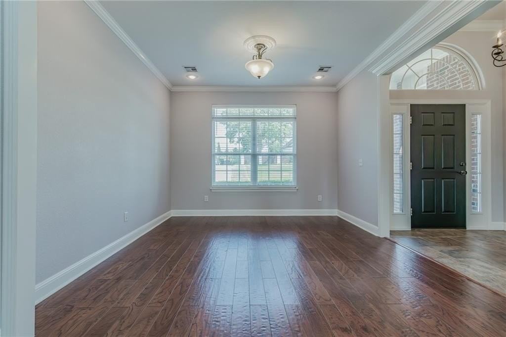 110 W Champions Blvd - Photo 5 of 32