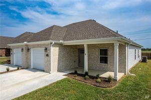 featured image of 2001 E Brookview Dr #A