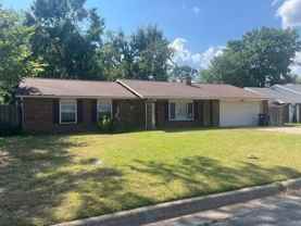 904 N Oriole Ave - Photo 1 of 1