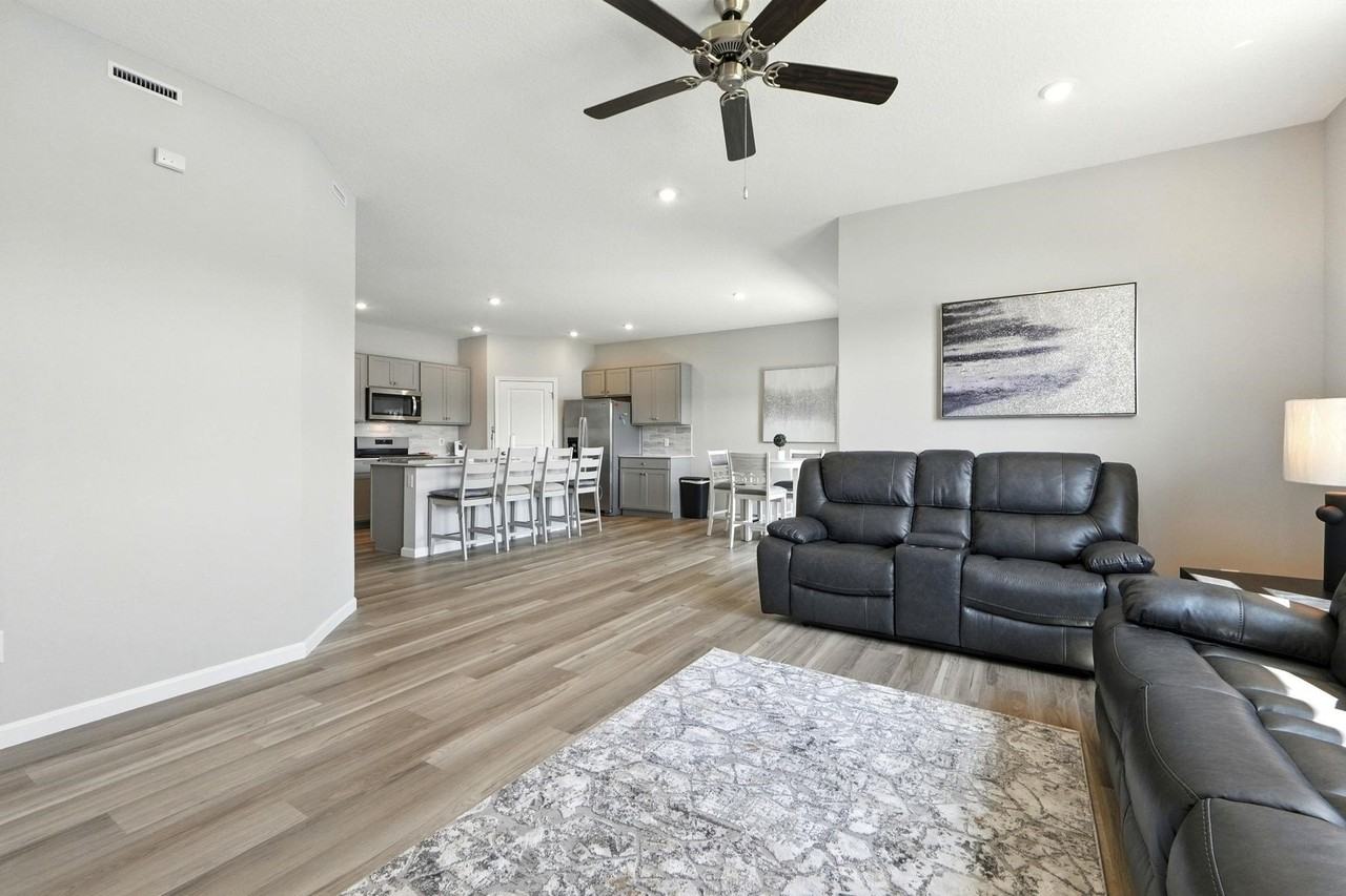 1070 Pleasant Hill Pl - Photo 6 of 34