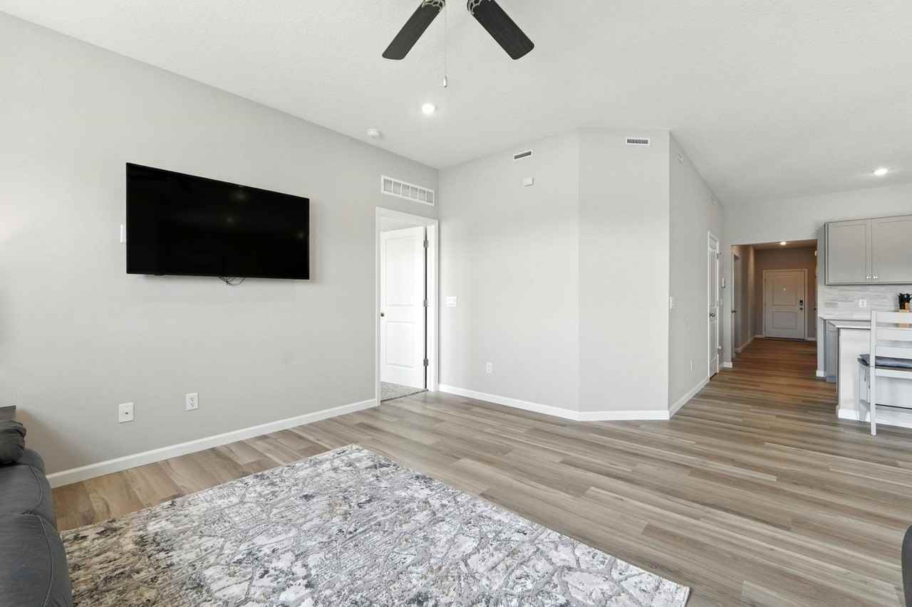 1070 Pleasant Hill Pl - Photo 7 of 34