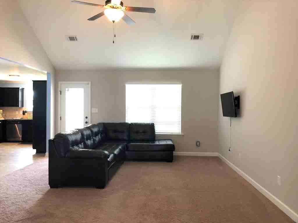 4124 Pullman Cir - Photo 3 of 15