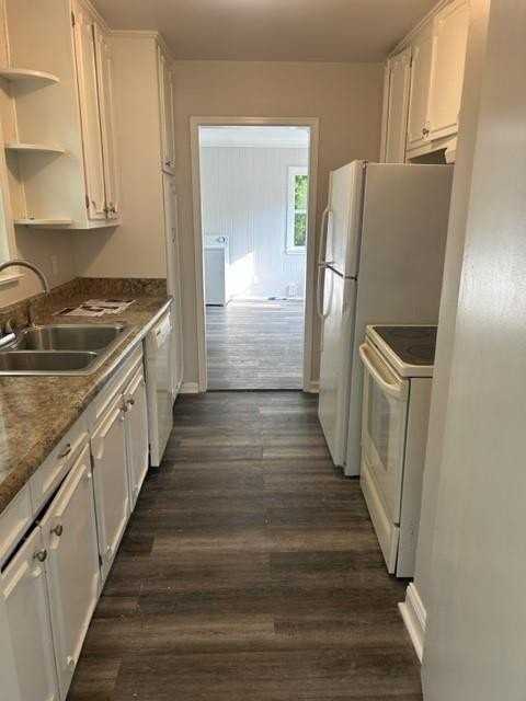 2100 2100 Springhill Avenue #B - Photo 5 of 7