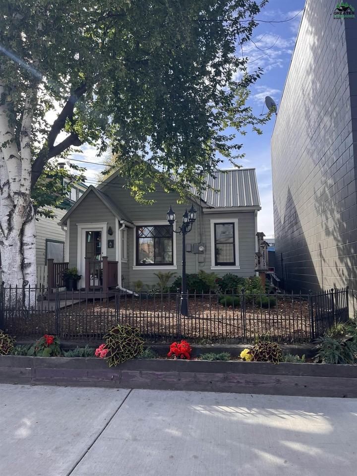 407 Fifth Avenue - Photo 2 of 25