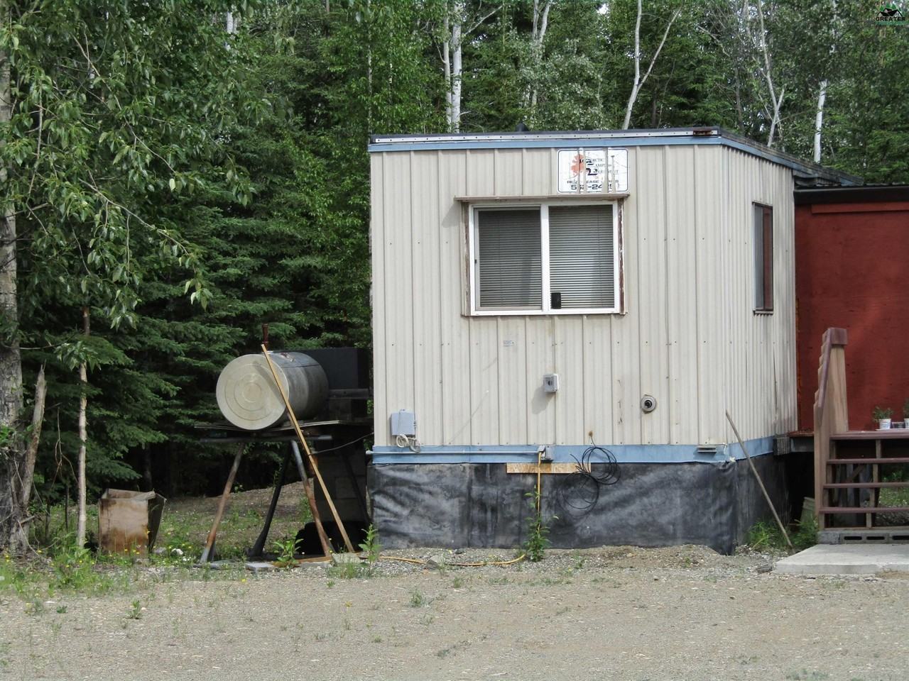 5588 Remington Rd - Photo 3 of 29