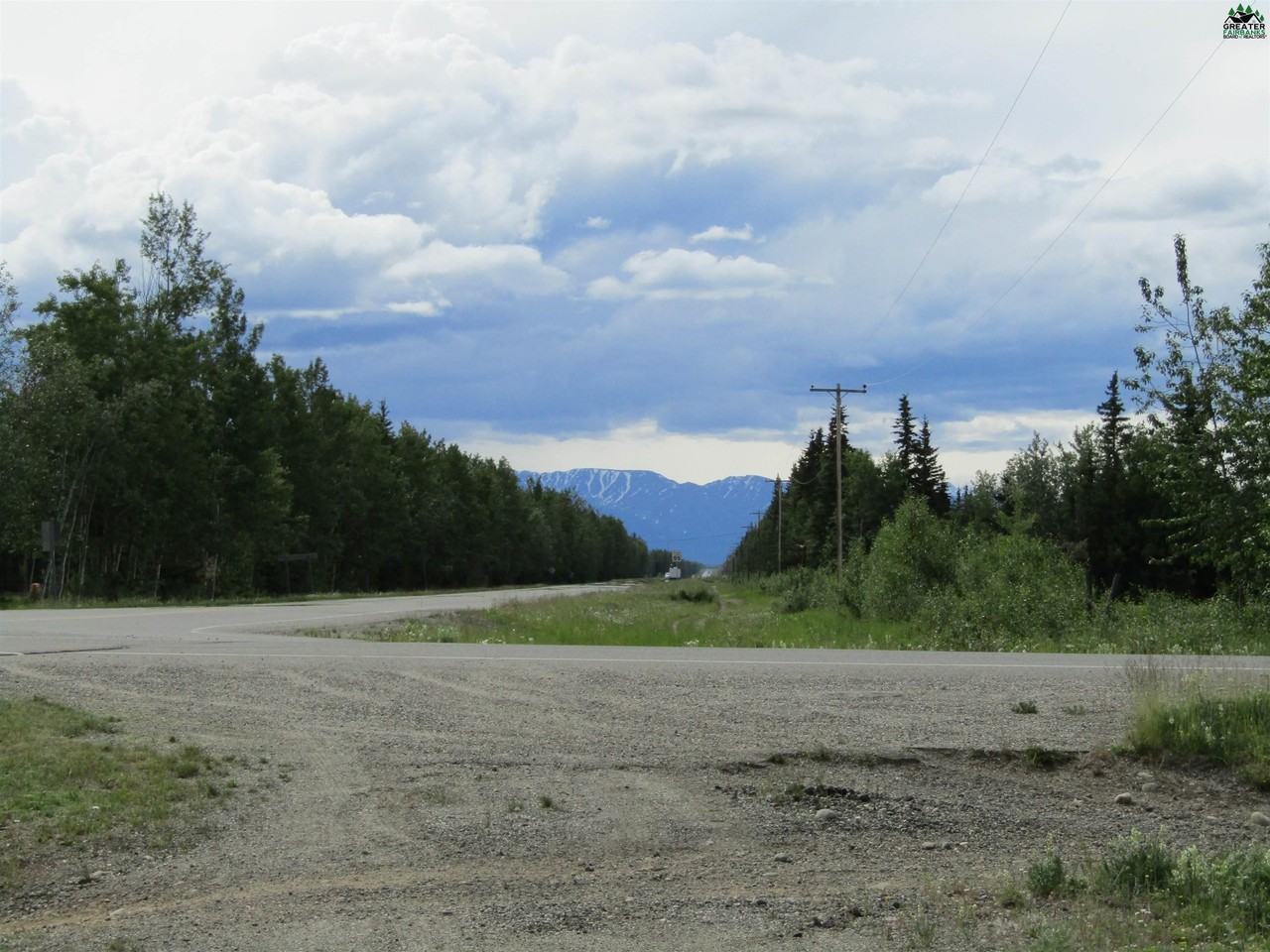 5588 Remington Rd - Photo 6 of 29