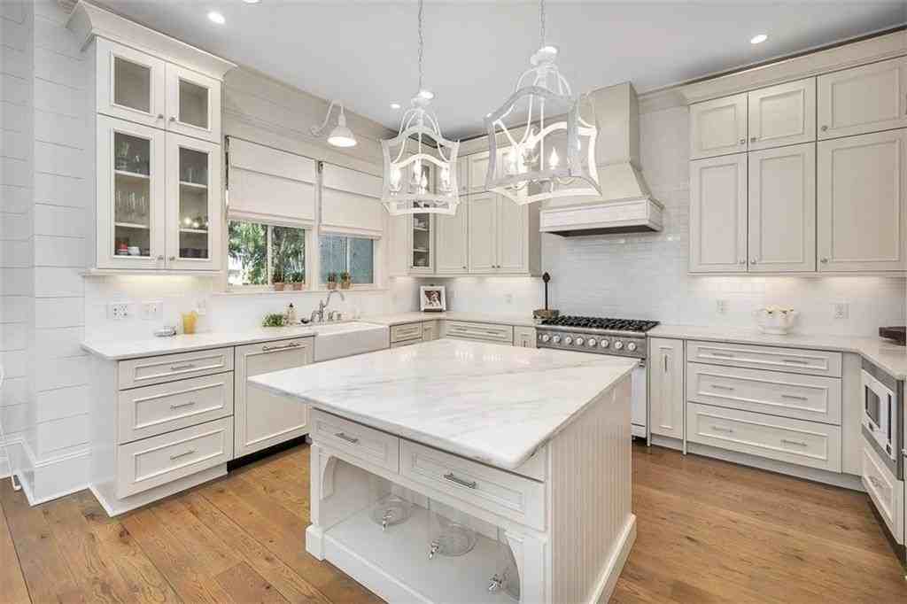 1030 Village Oaks Ln - Photo 7 of 33