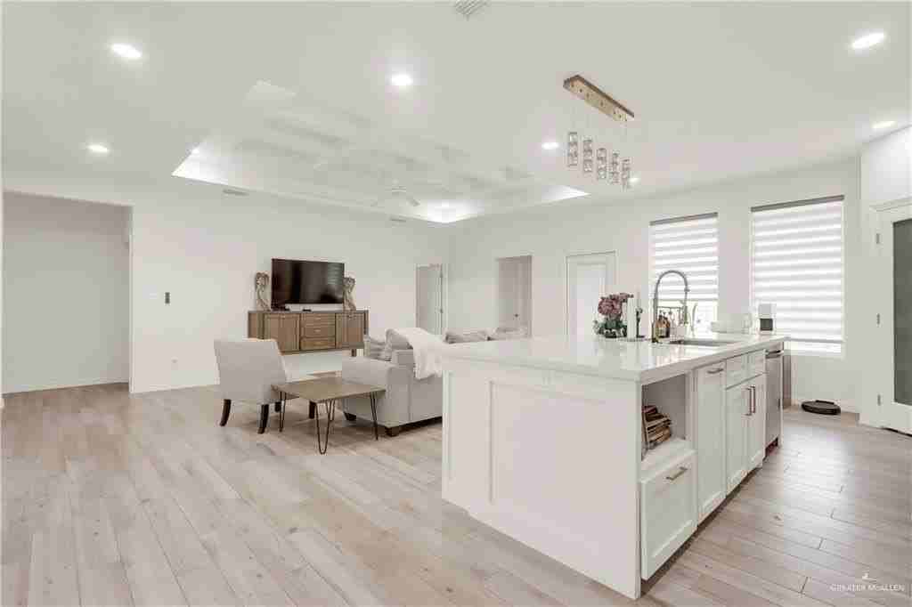 13905 N 35th St - Photo 5 of 21