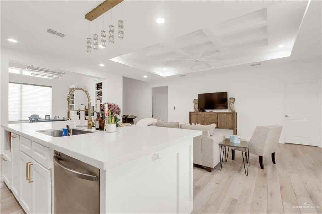 13905 N 35th St - Photo 6 of 21