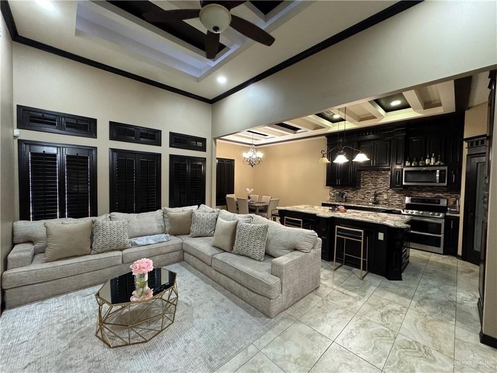 2411 Mcleod Ave - Photo 4 of 30