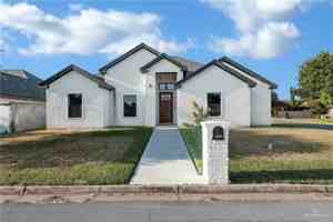 featured image of 4000 W Hackberry Ave