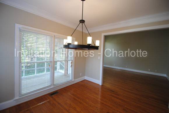 10619 Newberry Park Ln - Photo 3 of 4