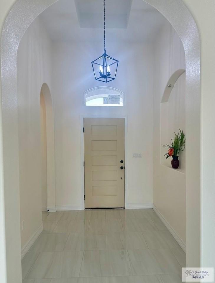 718 Ava Dr - Photo 2 of 21