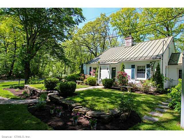 58 Kenmore Rd - Photo 3 of 17