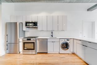 1015 Clinton St #303 - Photo 1 of 1