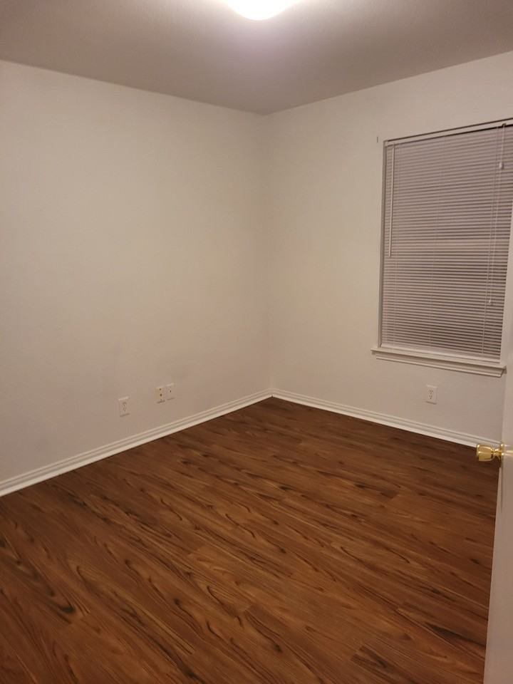 13625 Biggs Street - Photo 3 of 11