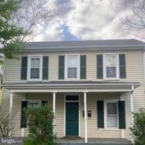 625 Wolfe St - Photo 1 of 1