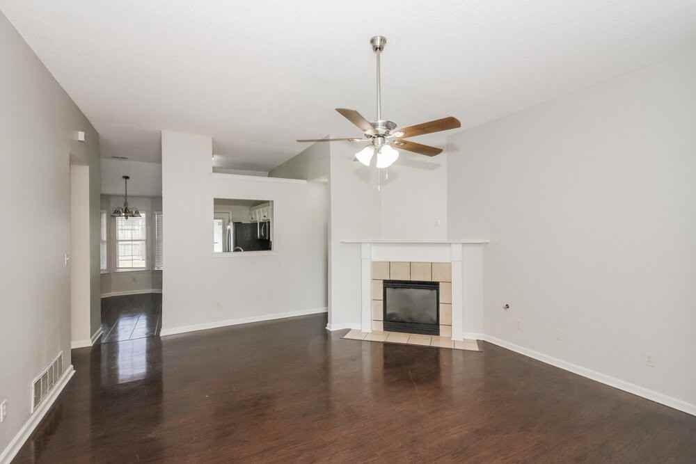 9812 Southern Oak Way - Photo 4 of 16