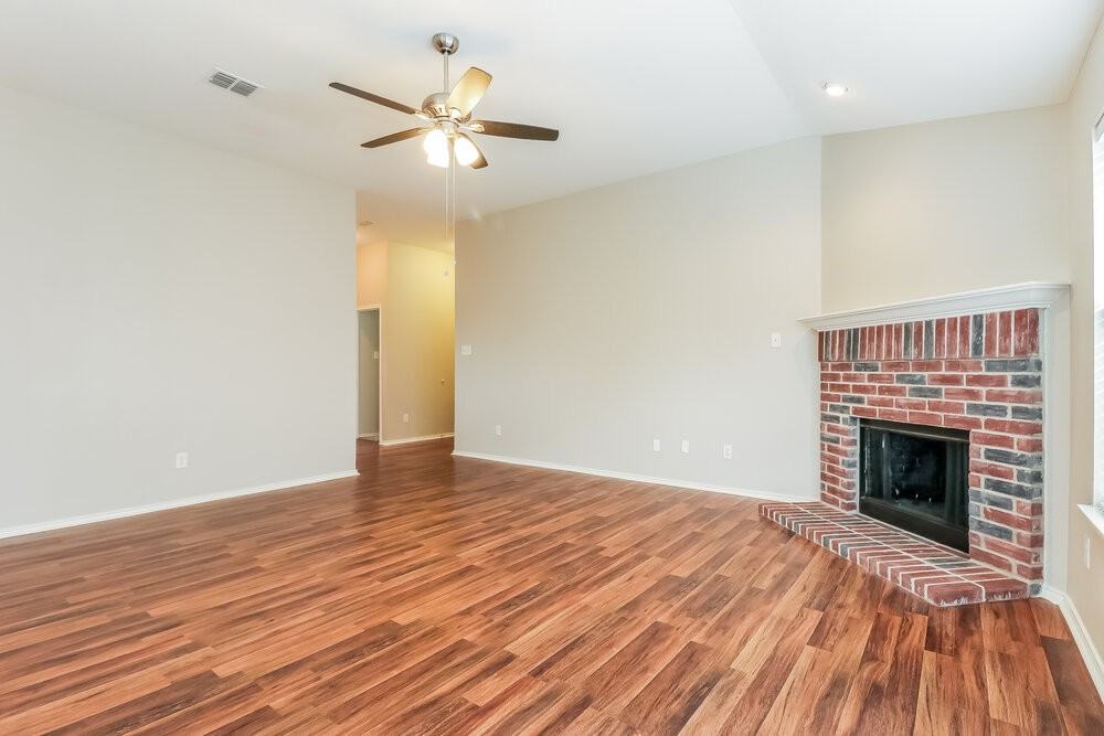 8020 Summer Stream Dr - Photo 3 of 15