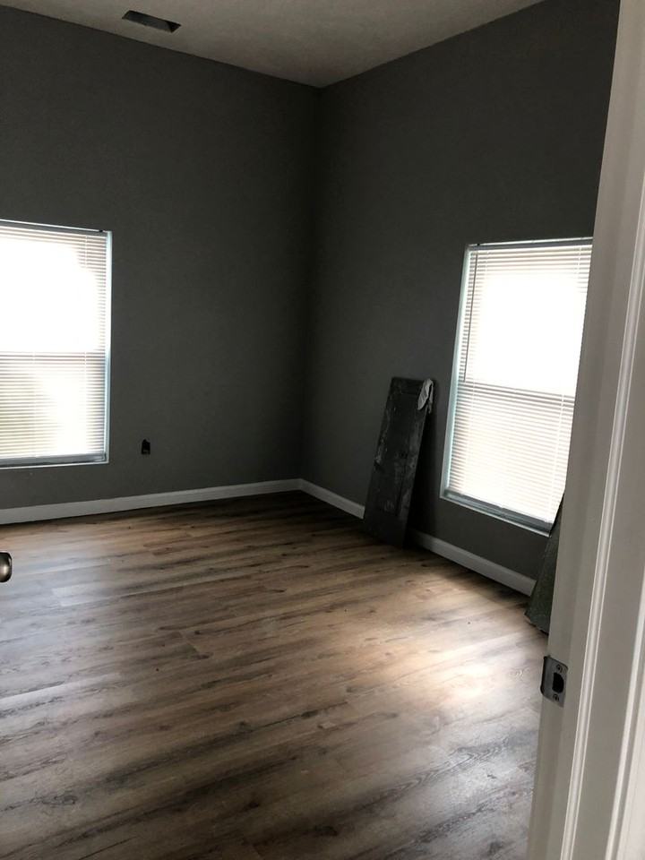 1636 N Sherman Ave - Photo 4 of 6