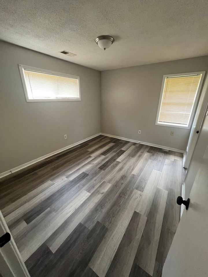 3423 Seaforth Dr - Photo 5 of 11