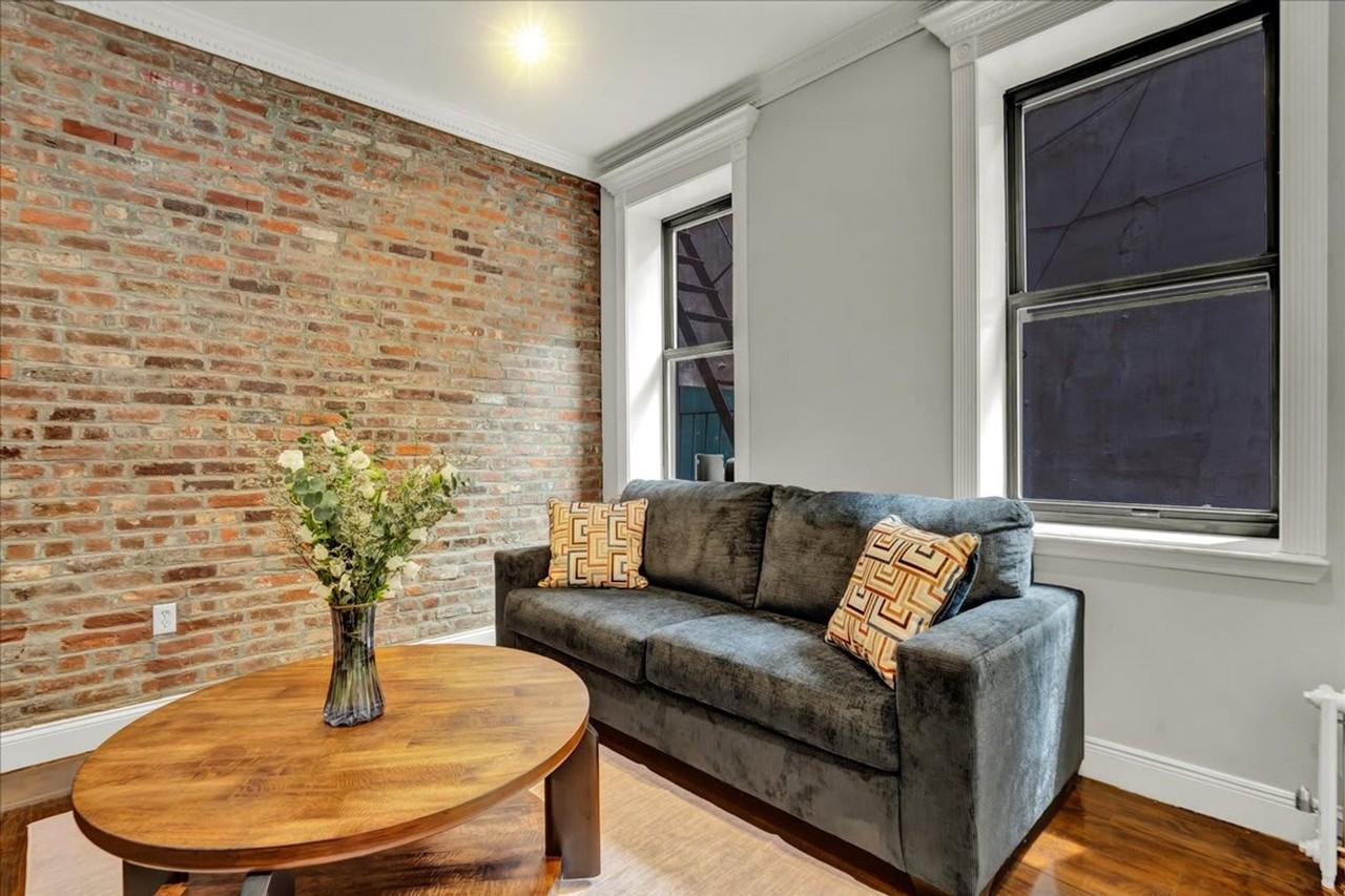 346 E 18th St #1254596P - Photo 5 of 44